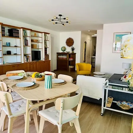 아파트 Un Nid Au Marche A