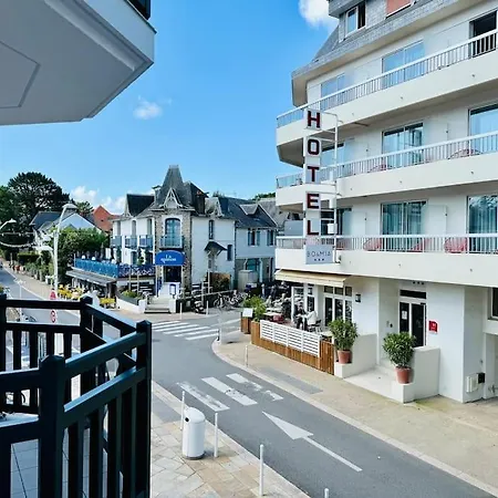 Un Nid Au Marche A 아파트 La Baule