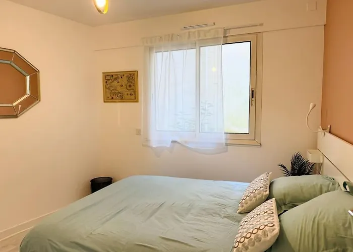 Un Nid Au Marche A Apartment *